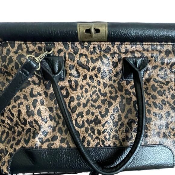 Bueno Women’s Animal Print Leopard Handbag /Satchel Purse - Picture 3 of 10